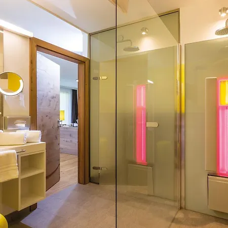 Sieben - Adults Only 4*