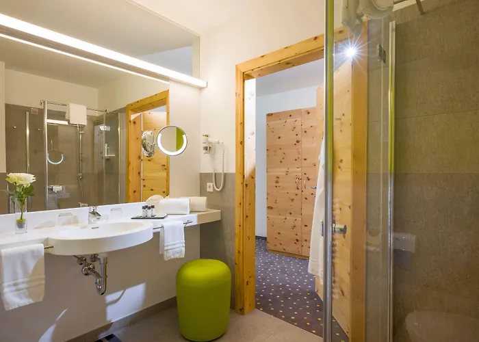 Sieben - Adults Only