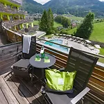 Sieben - Adults Only