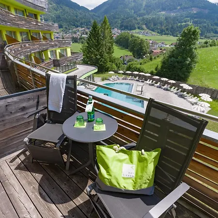 Sieben - Adults Only